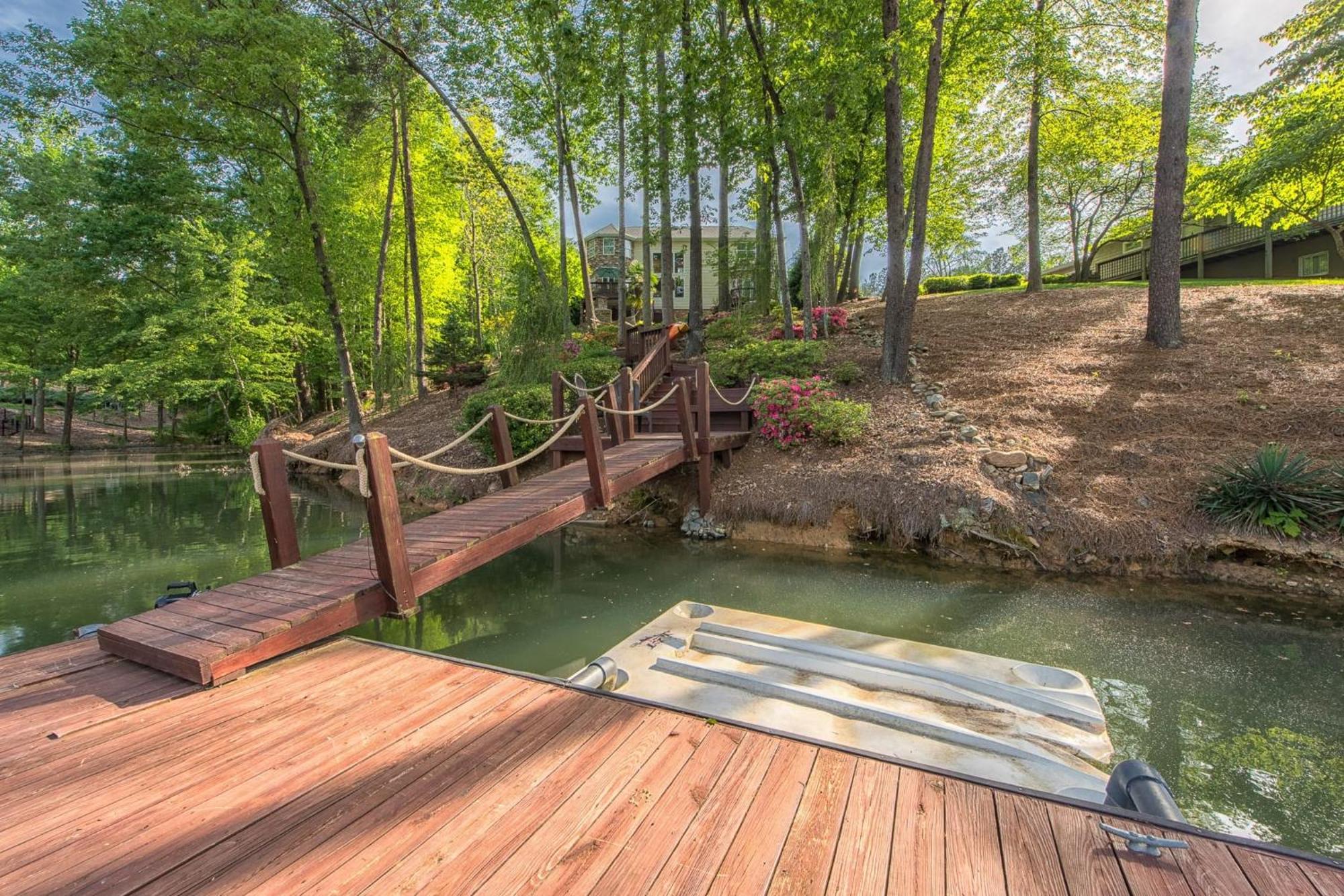 Lakeside Landing By Avantstay Private Dock Mooresville Exterior foto